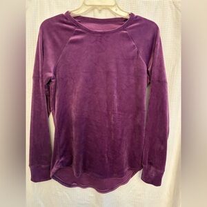 Cuddle Duds/ climate right long sleeve lavender top/ medium/ thumb holes